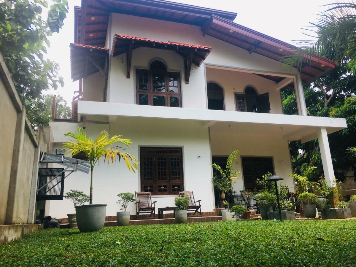 Perfect Hideout Hotel ดัมบูลลา ภายนอก รูปภาพ